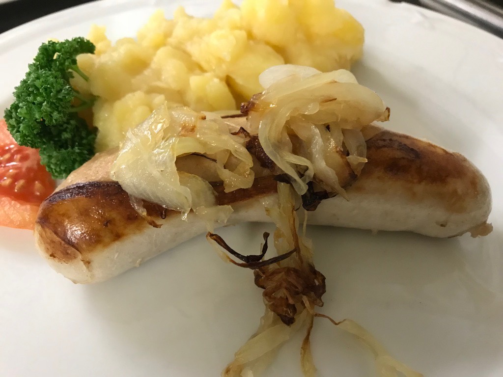 Bratwurst,Kartoffelsalat.jpg