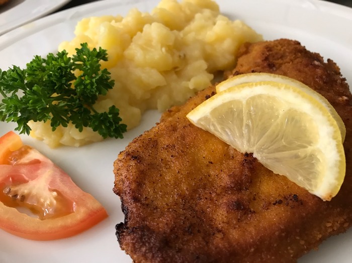 Schnitzel Kartoffelsalat.jpg